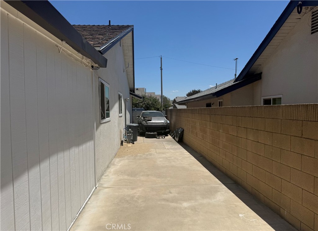 main property photo 16