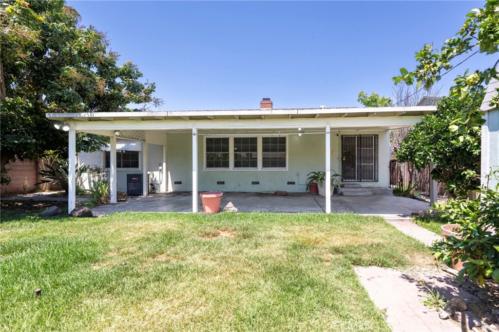 main property photo 11