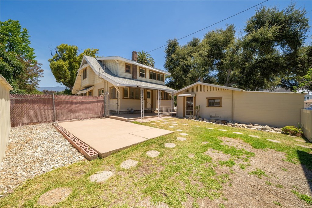 main property photo 27