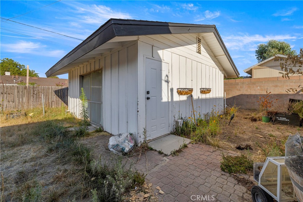 main property photo 20