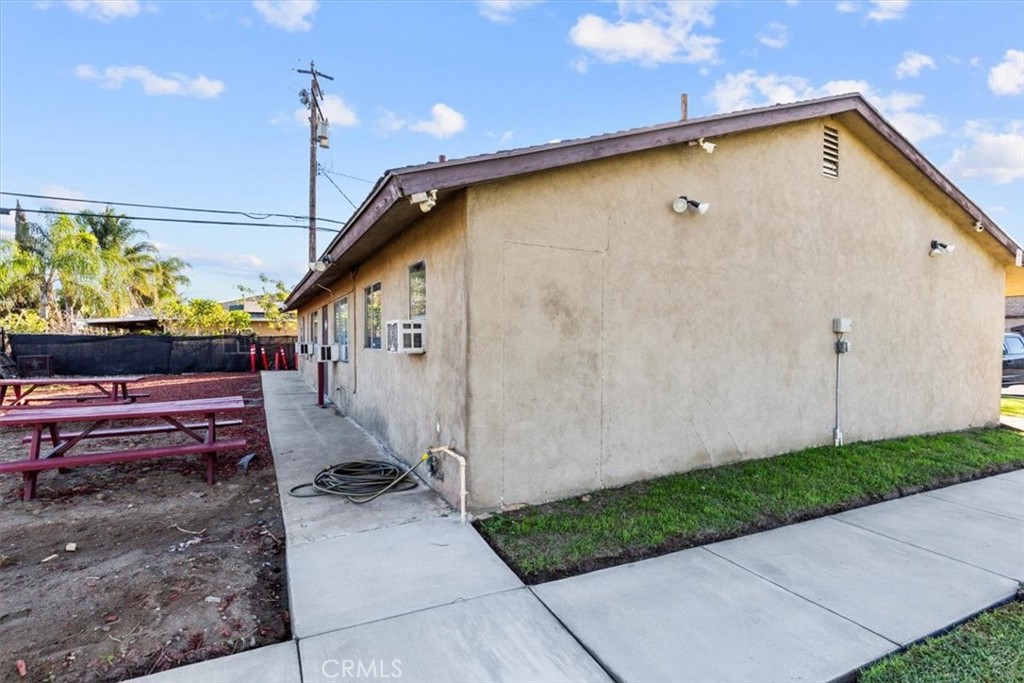 main property photo 9