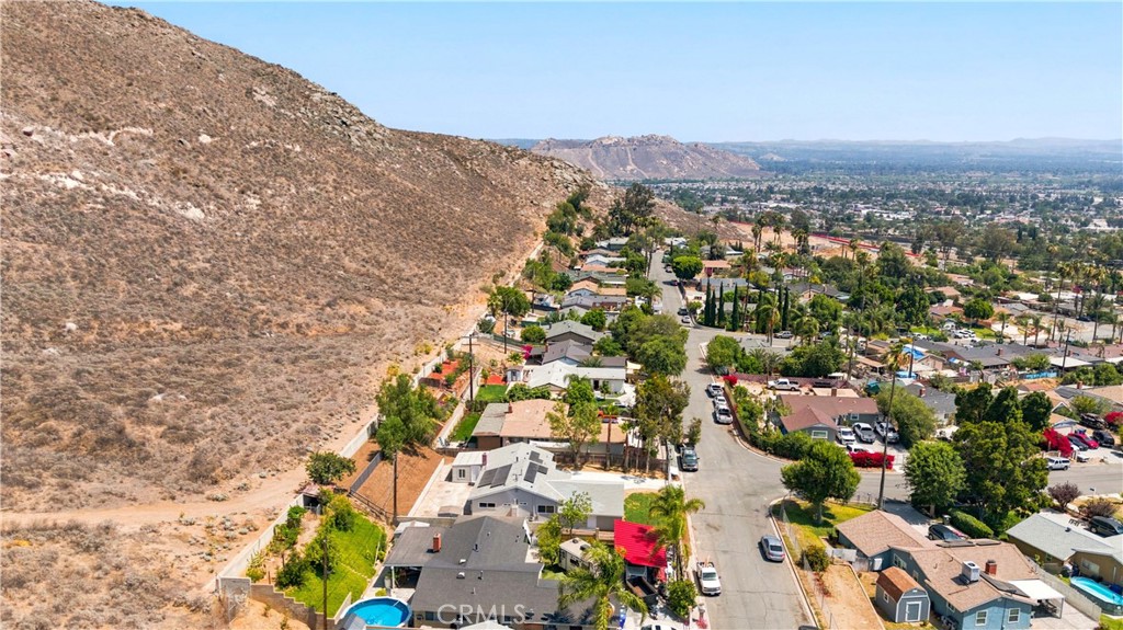 main property photo 49