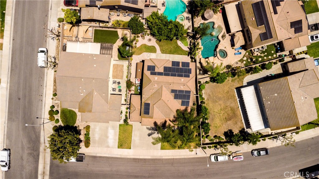main property photo 40