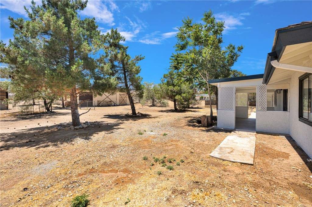 main property photo 13
