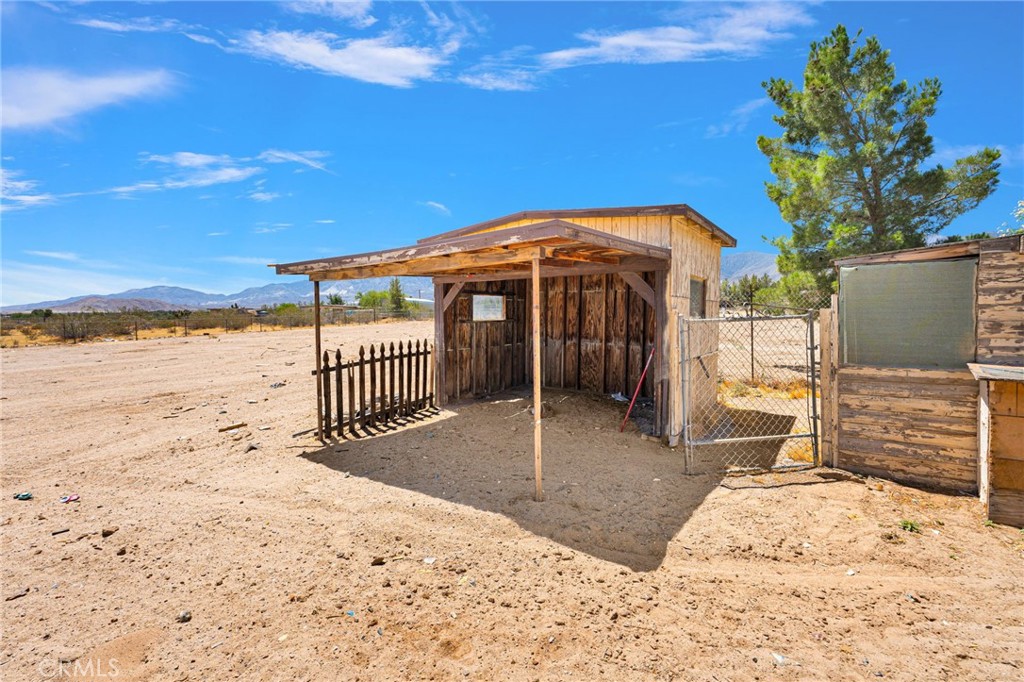 main property photo 18