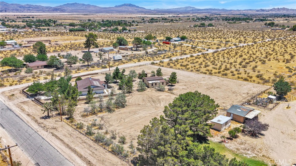 main property photo 40