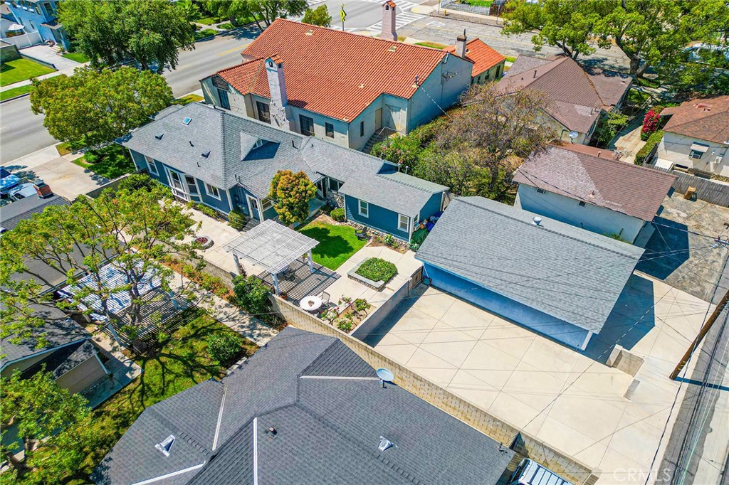 main property photo 51