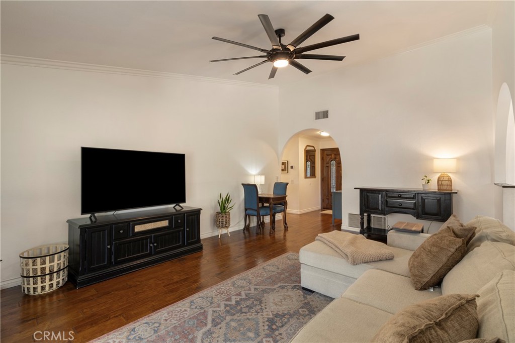 main property photo 13
