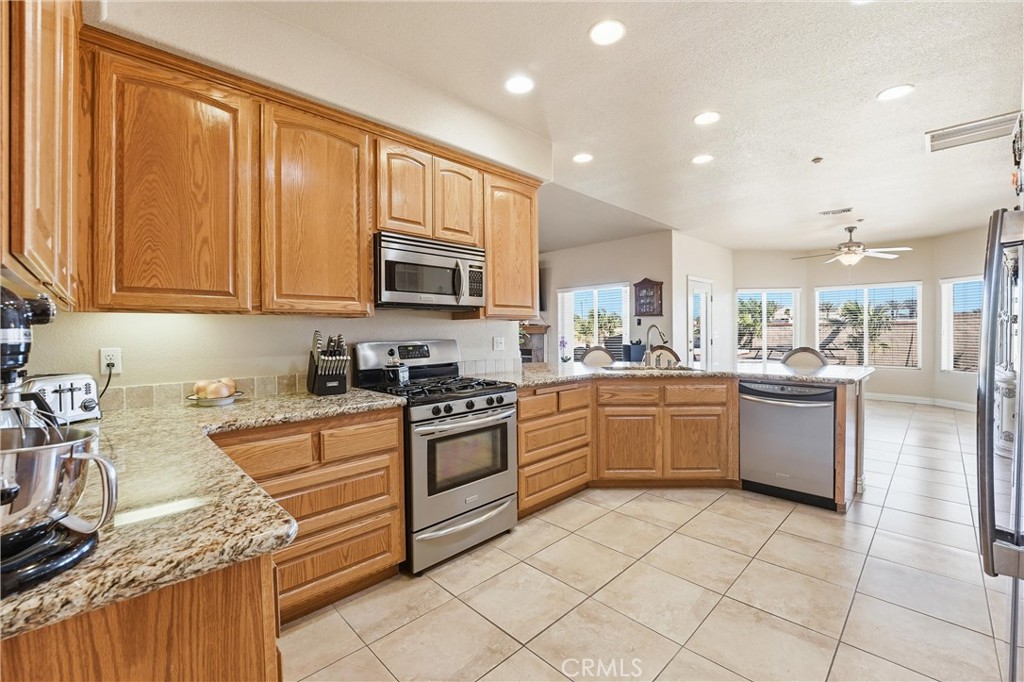 main property photo 6