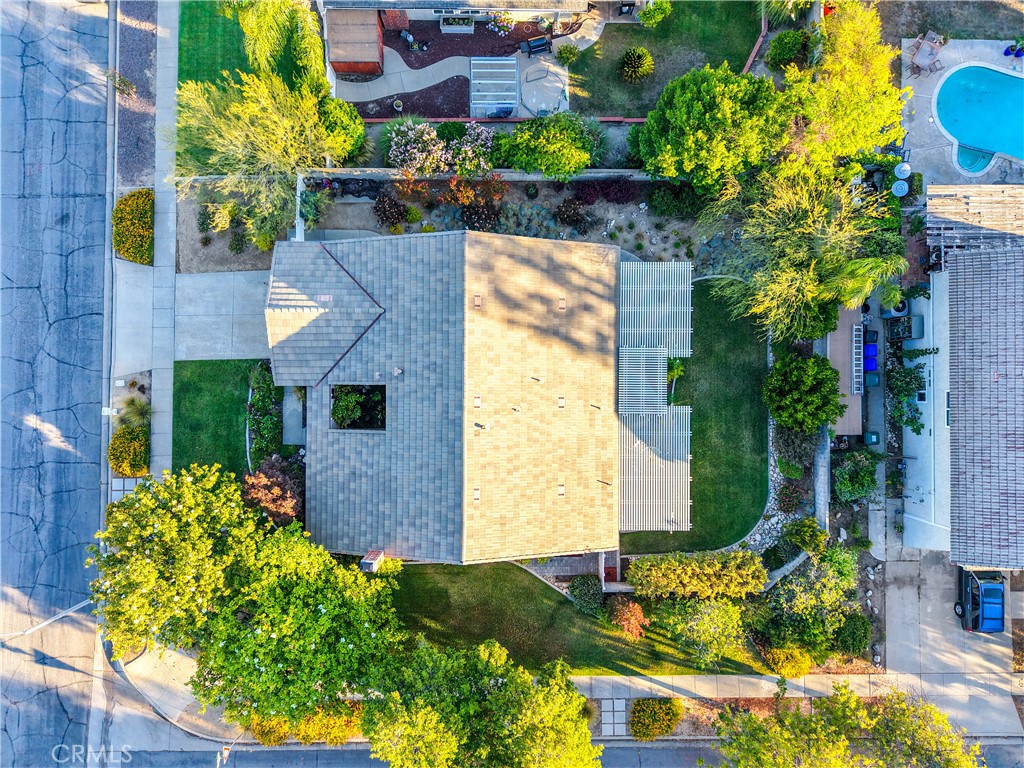 main property photo 45