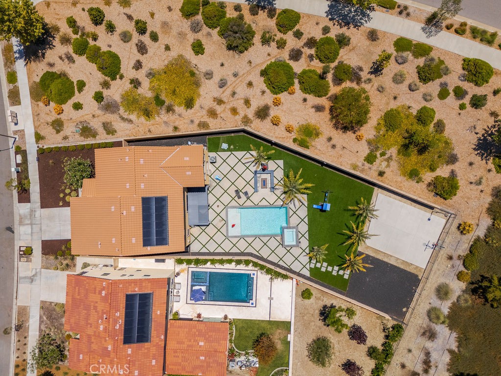 main property photo 50