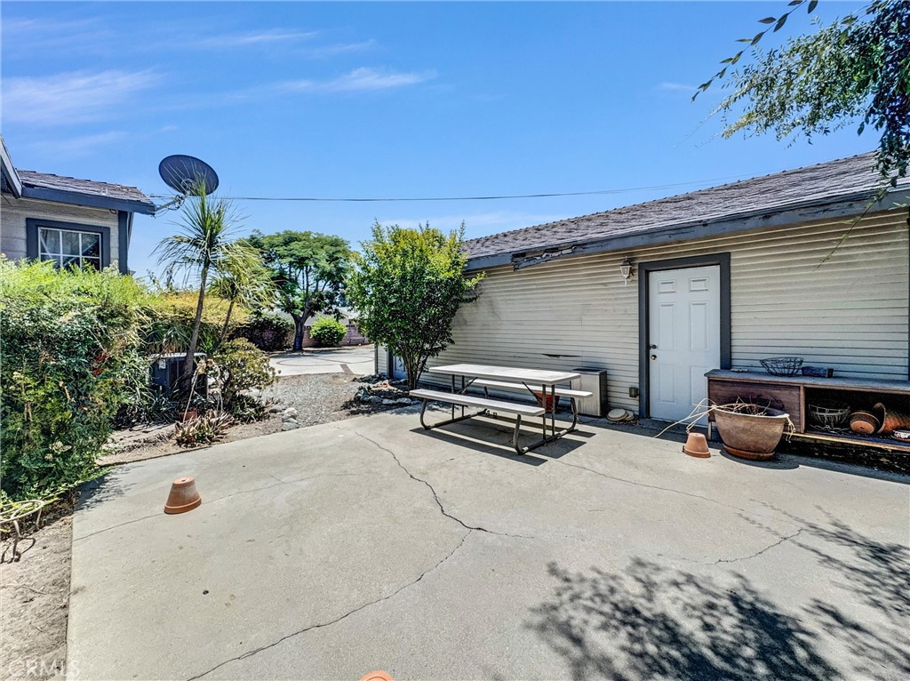 main property photo 27
