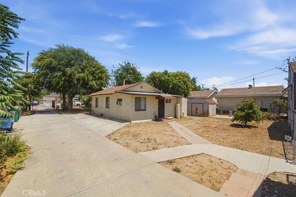 main property photo 23