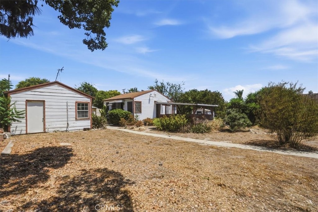 main property photo 40