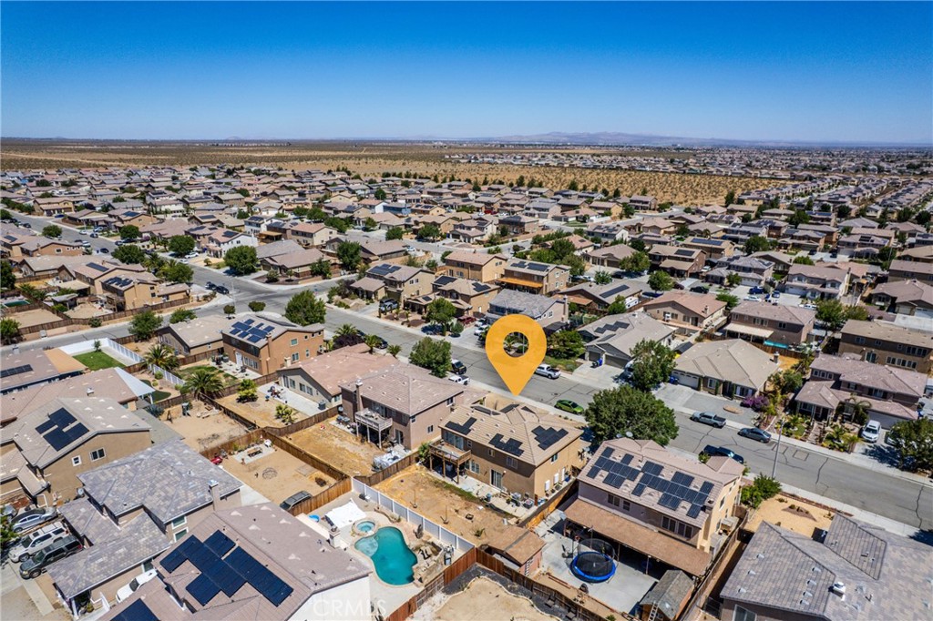 main property photo 28
