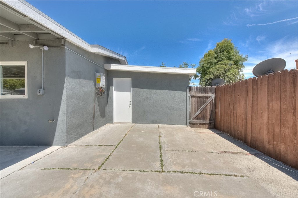 main property photo 33