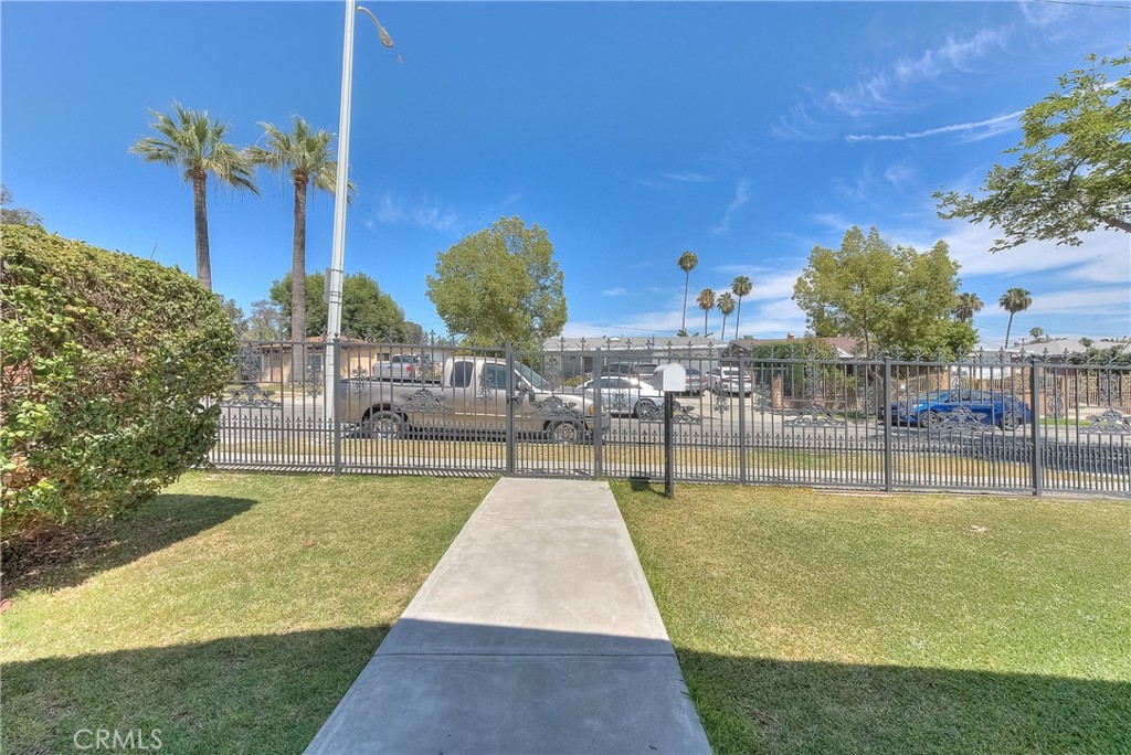 main property photo 4