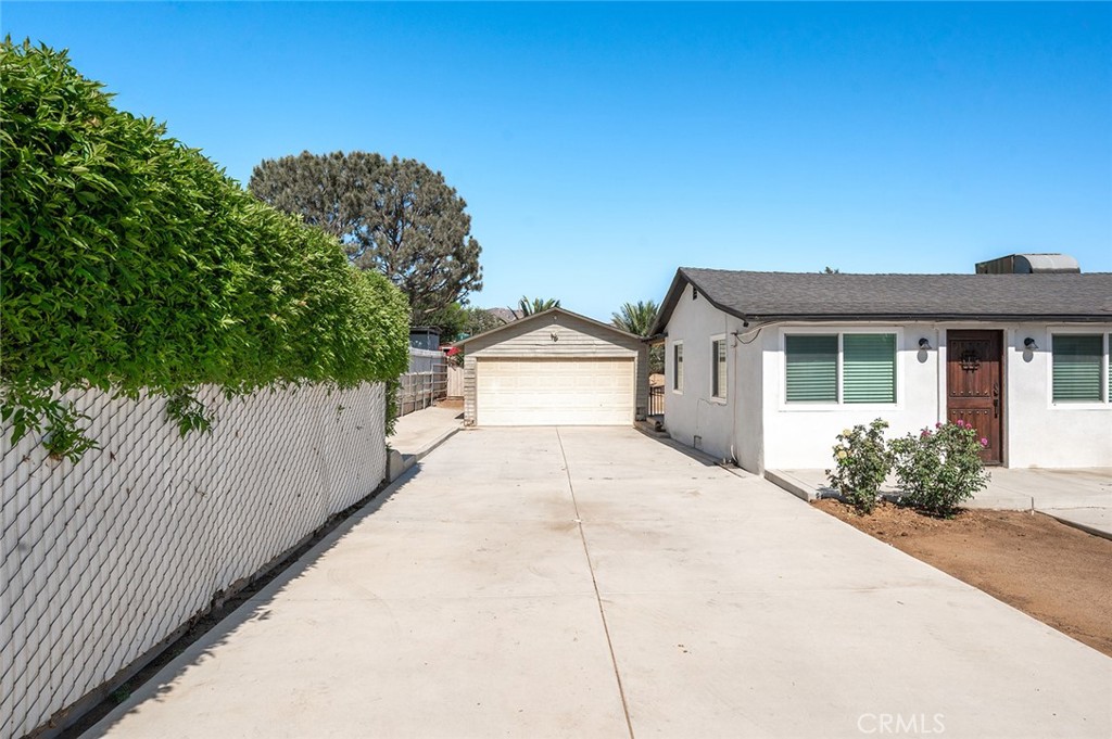 main property photo 51