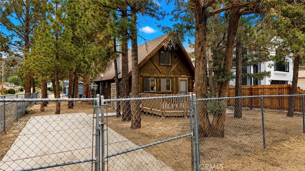 main property photo 32