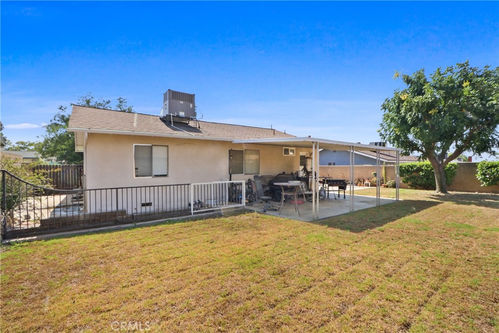main property photo 13