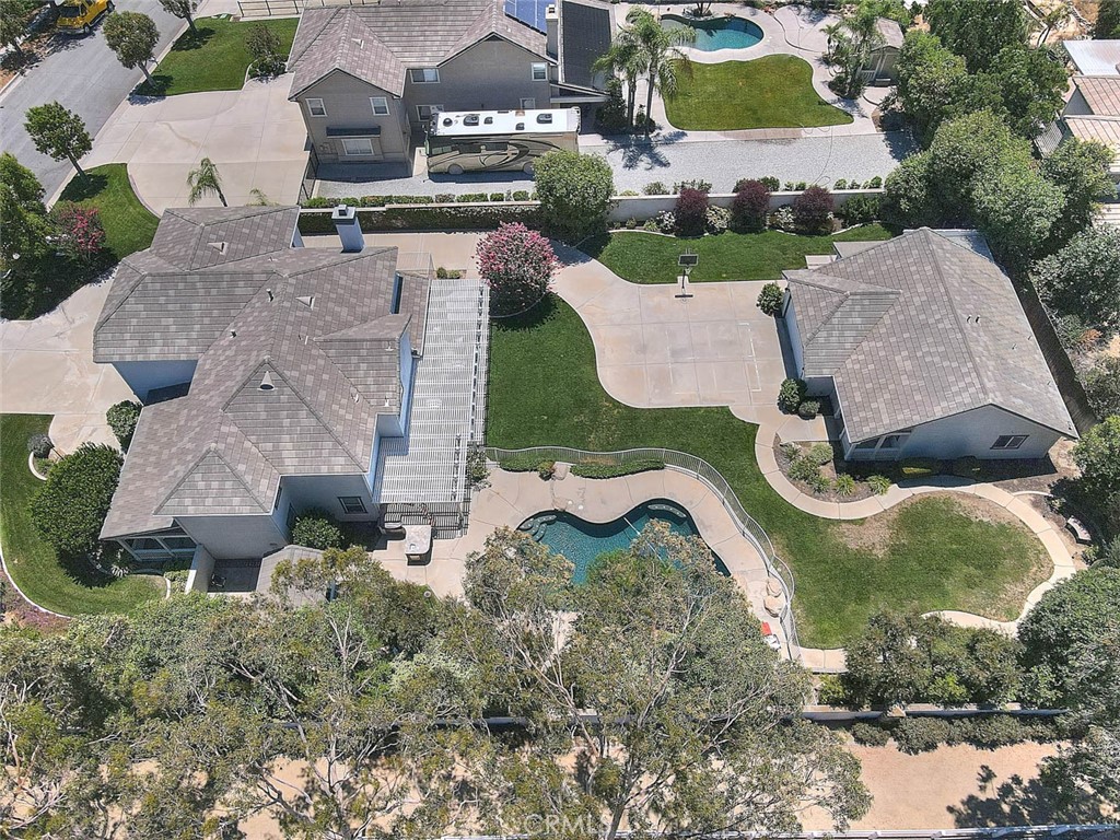 main property photo 70