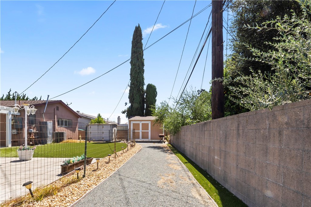 main property photo 41