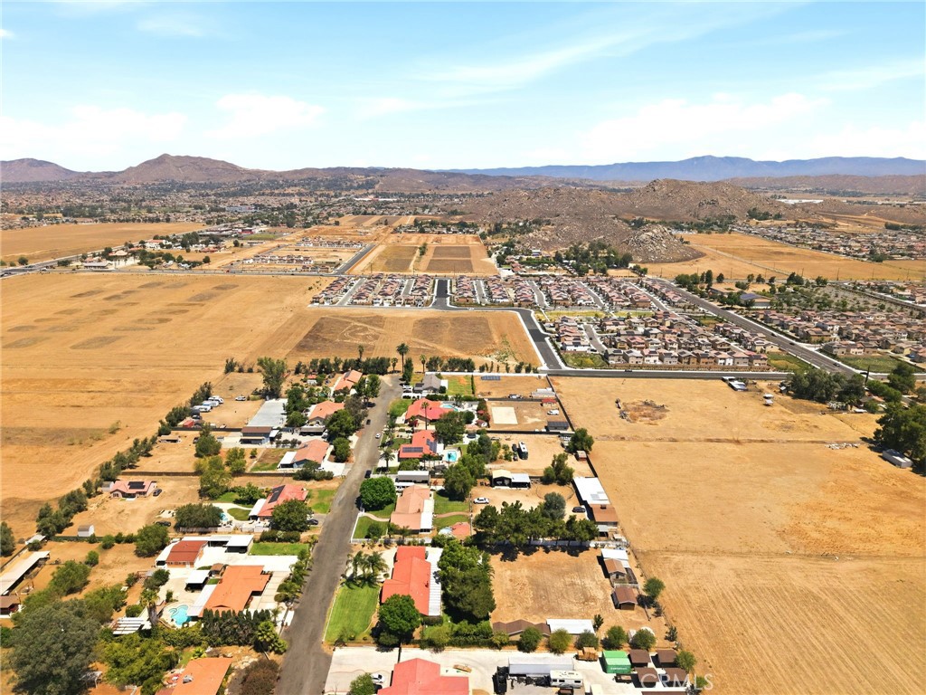 main property photo 60