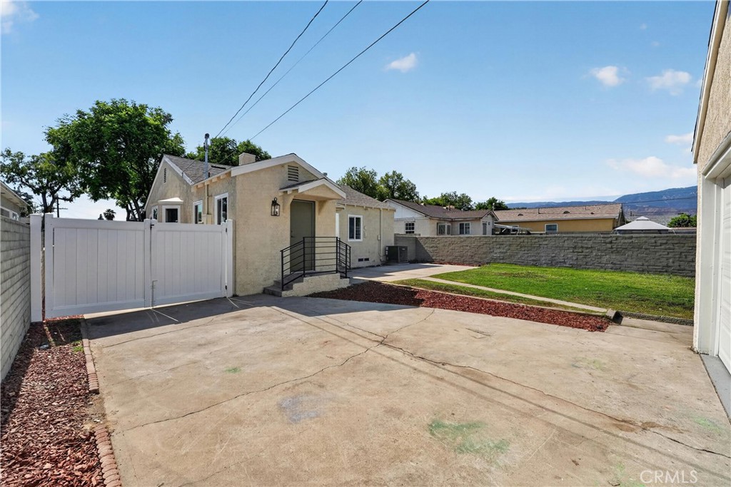 main property photo 31