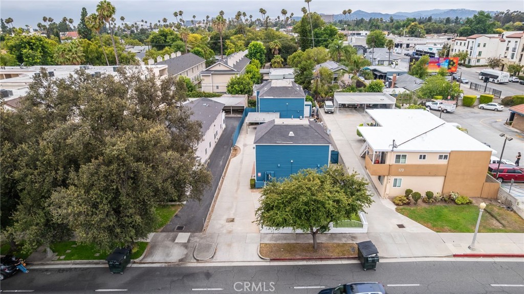 main property photo 8