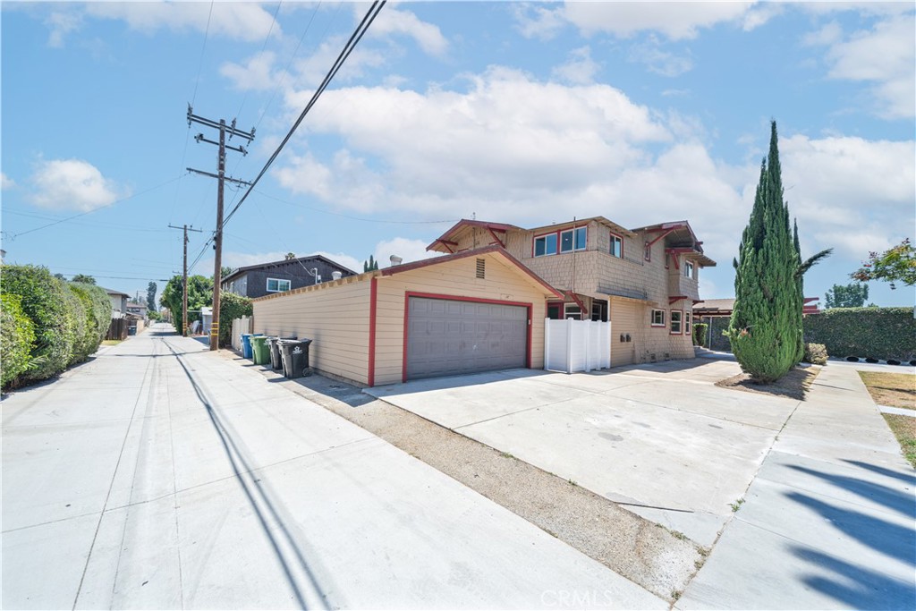 main property photo 54