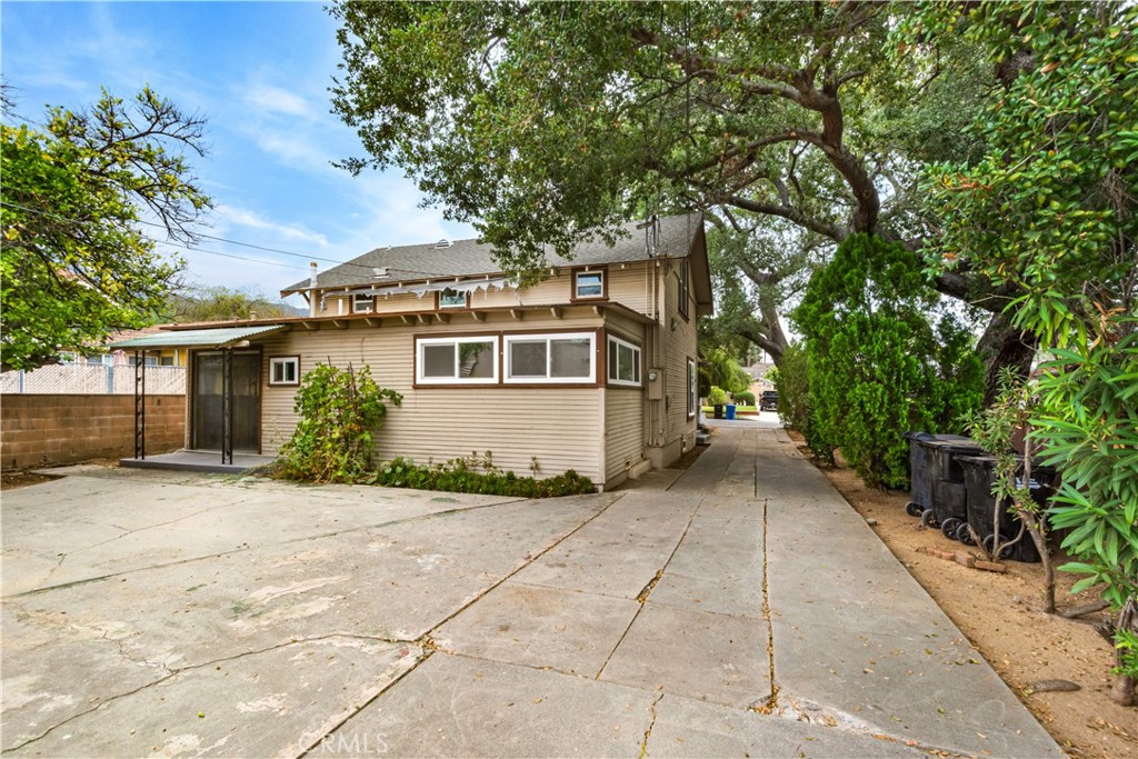 main property photo 41