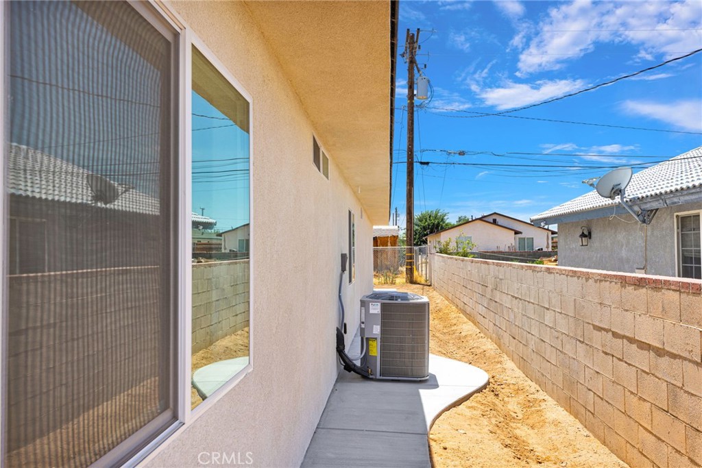 main property photo 40