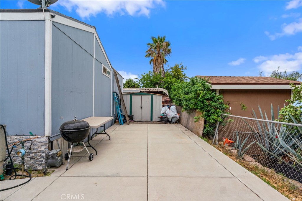main property photo 18