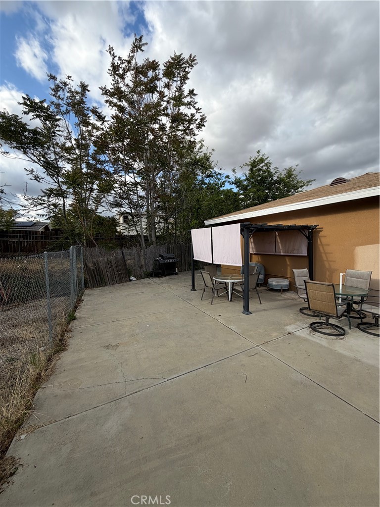 main property photo 9