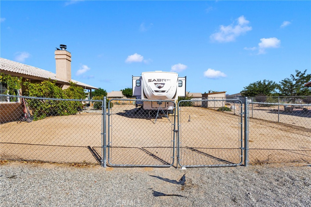 main property photo 27