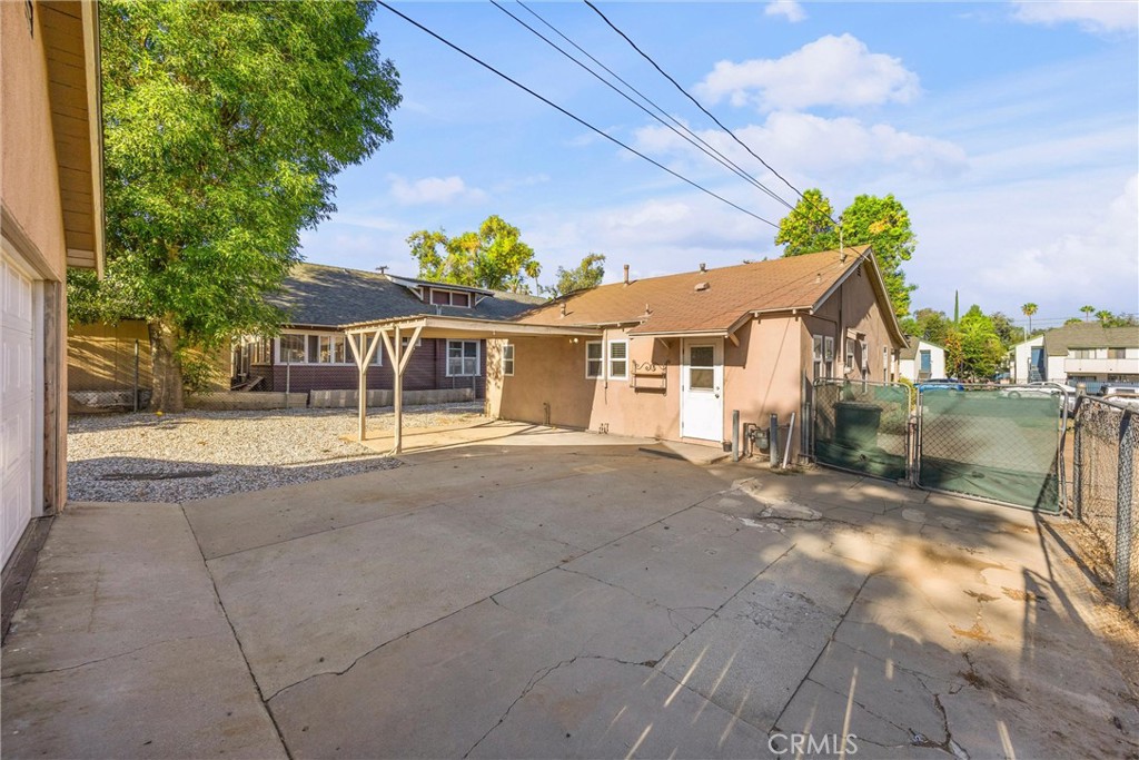 main property photo 14