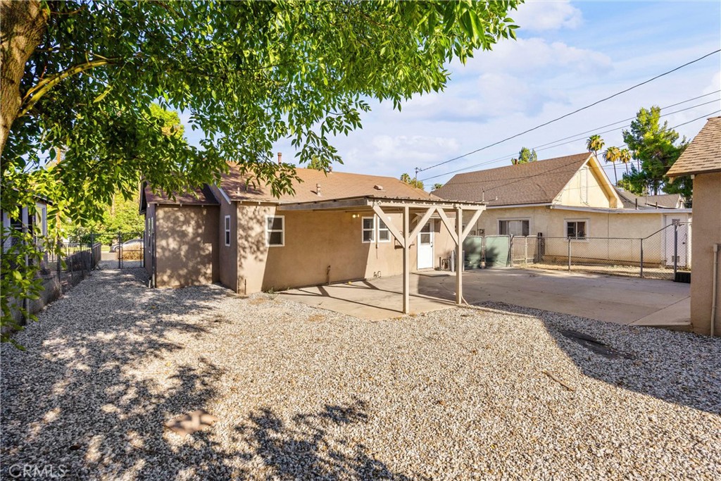 main property photo 16
