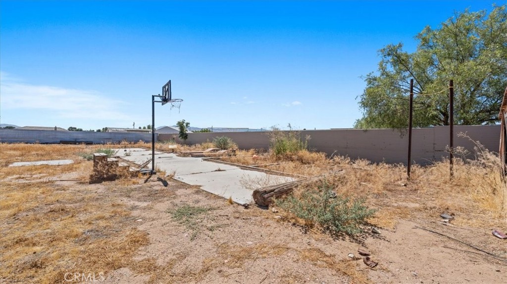 main property photo 23