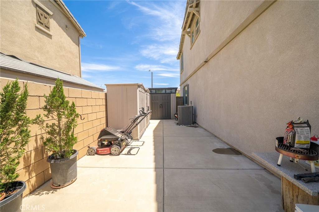 main property photo 42