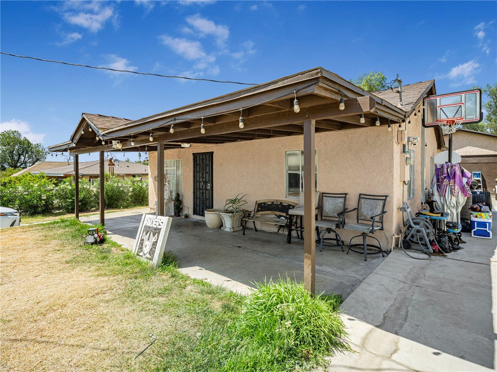 main property photo 28