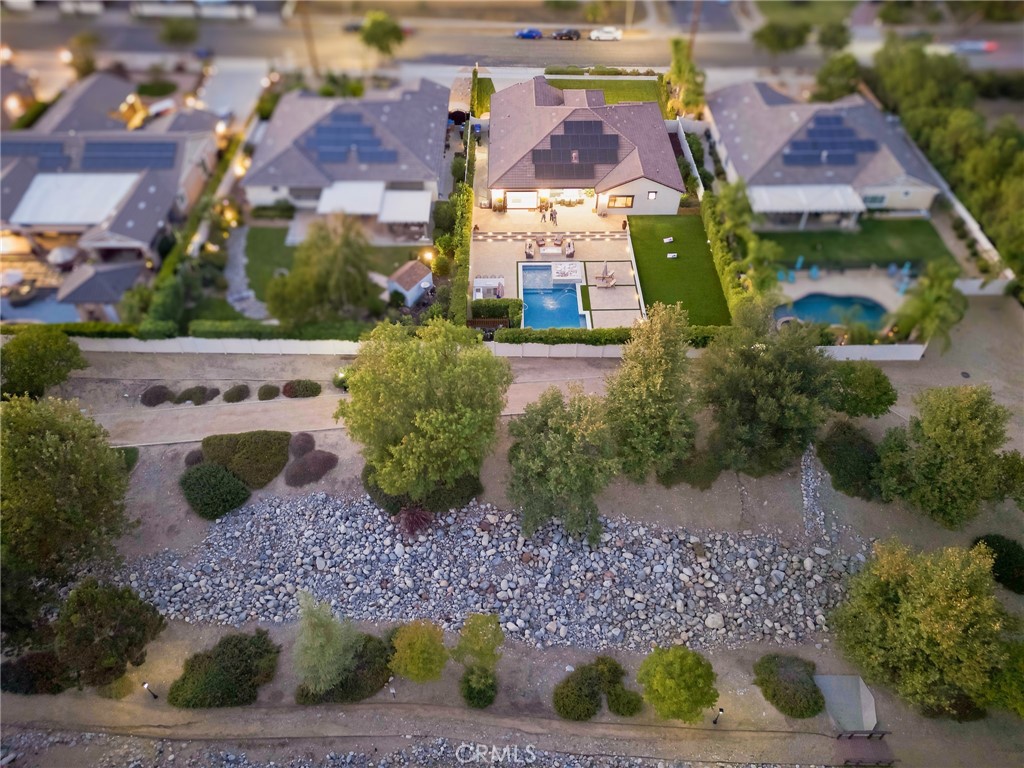 main property photo 27