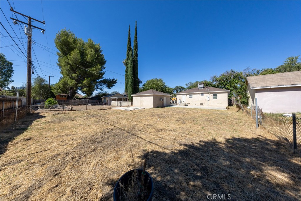 main property photo 8