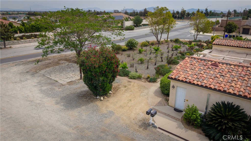 main property photo 44