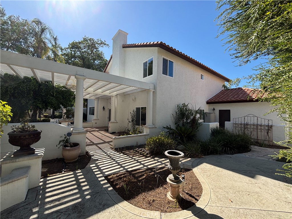 main property photo 5