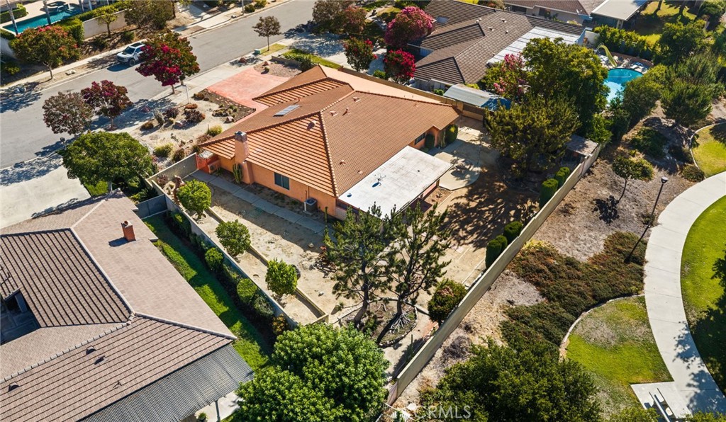 main property photo 45
