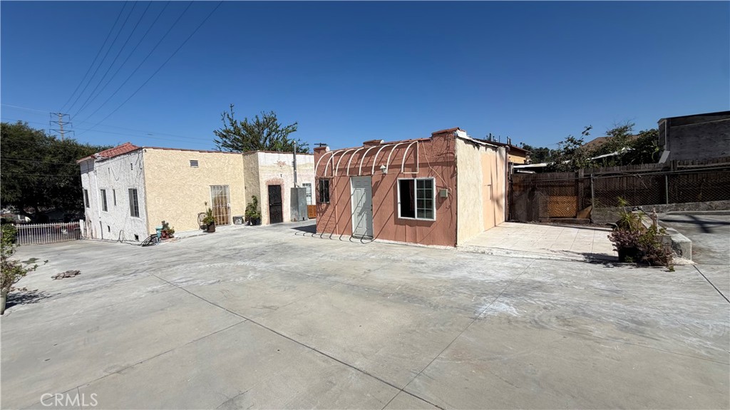 main property photo 9