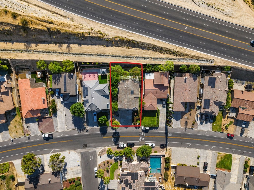 main property photo 50