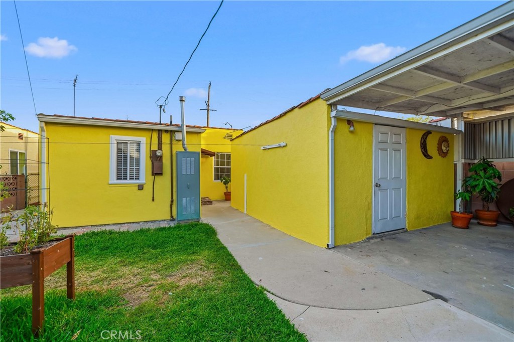 main property photo 34