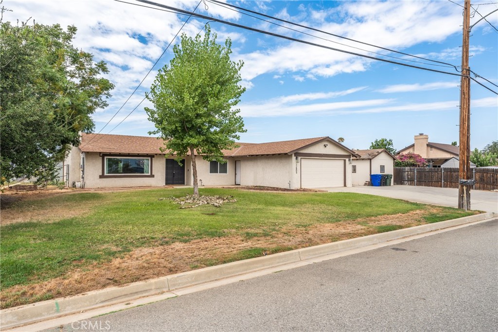 main property photo 4