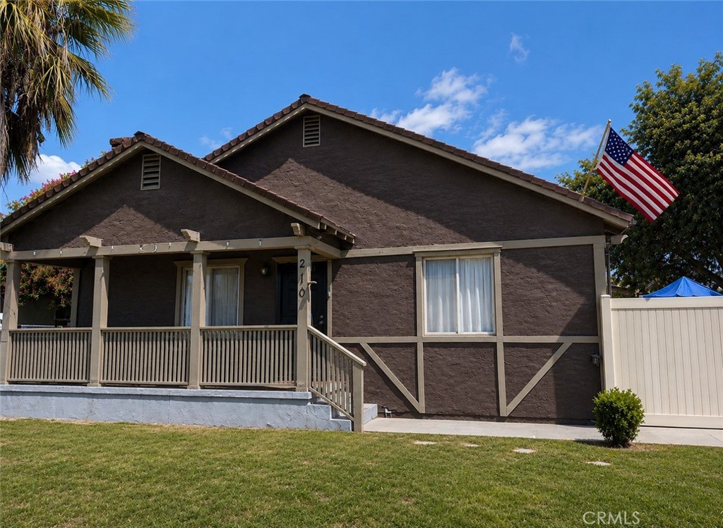 main property photo 9
